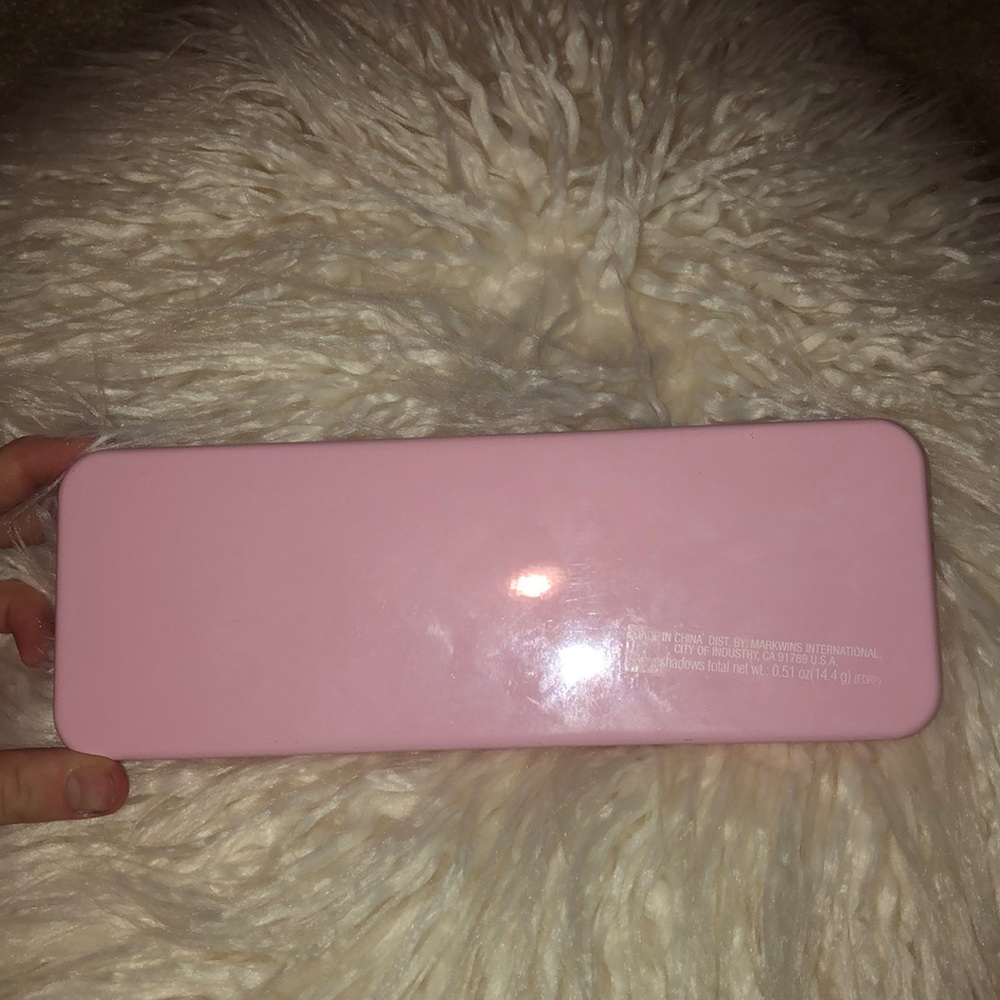 Rose Eyes Eyeshadow Palette - Picture 3 of 3